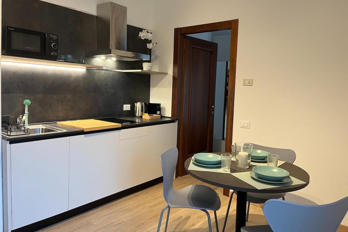 Palladium Cozy Close To Downtown And Exibition Center Apartment