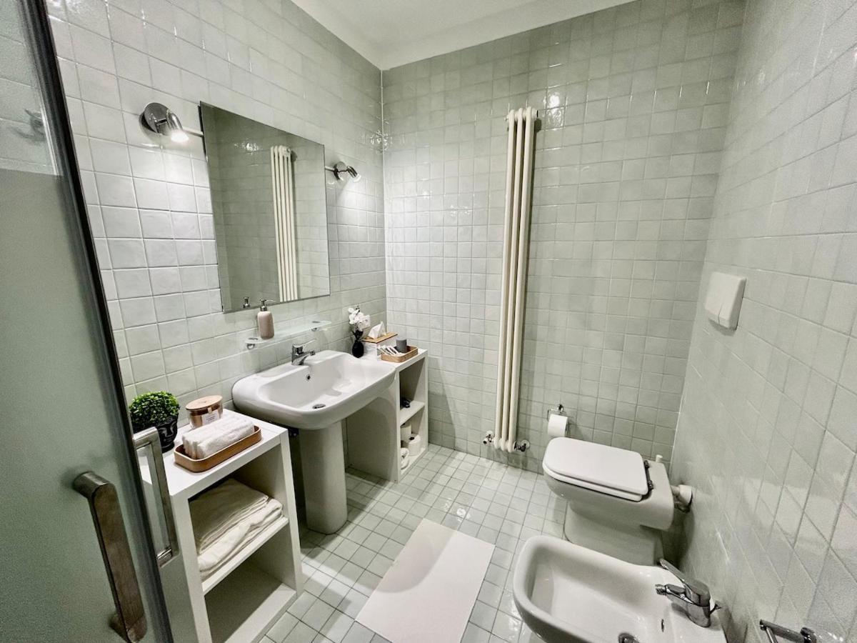 Palladium Cozy Close To Downtown And Exibition Center Apartment